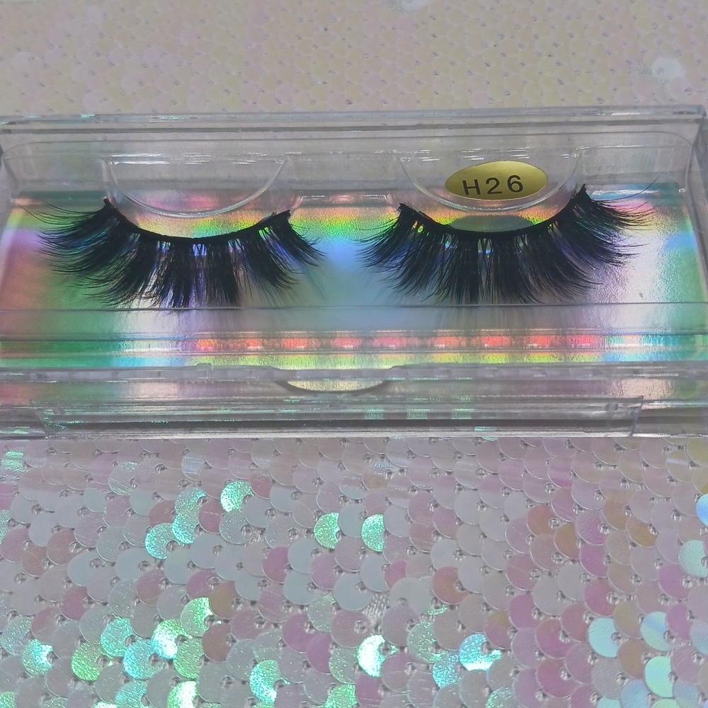eyelashes